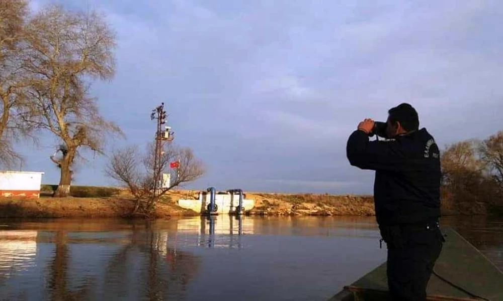 Έβρος: Γιαγια συγκινεί με τα λόγια της - Για εσάς προσευχόμαστε καθημερινά